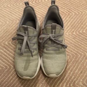 Adidas cloud foam lightweight tennis shoes size 7